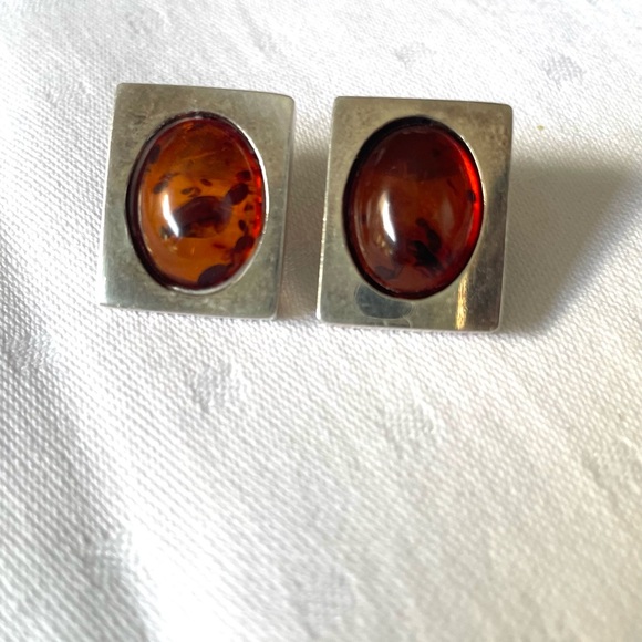 Vintage European Baltic Amber Stud Earrings. - Picture 6 of 8
